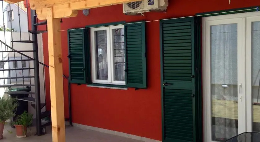 Apartments and Room Zinka