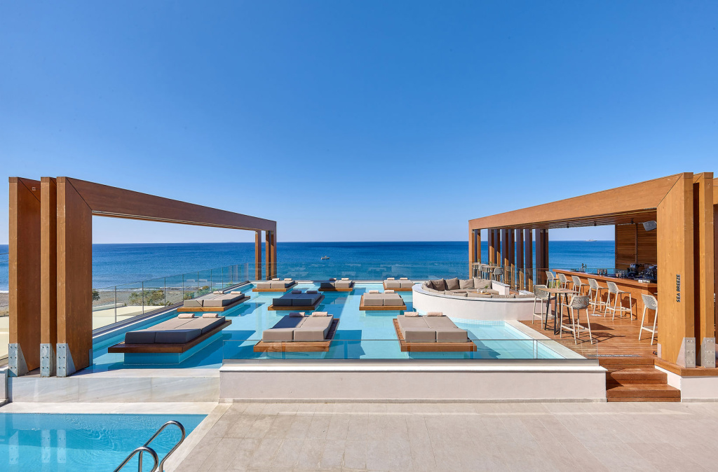 Beach & Waterfront