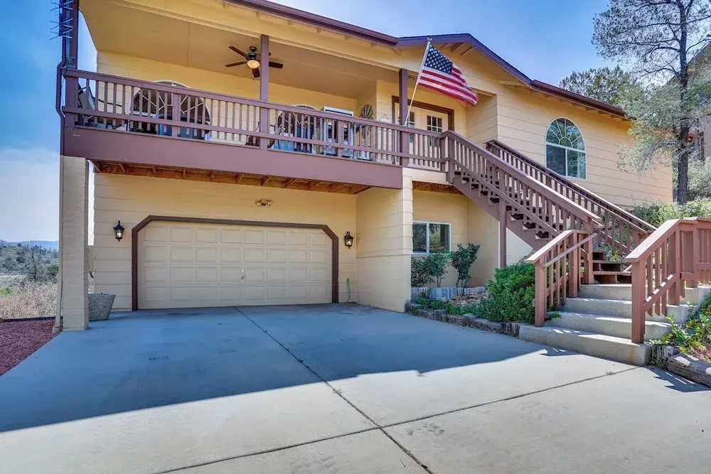 5 Mi to Dtwn Prescott: Home w/ Deck & Mtn Views