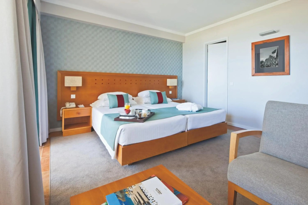 Ozadi Altura Beach Resort  - Général