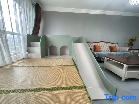 Семейный люкс в Rizhao Shuohai Seaview Homestay (Wanpingkou Branch)