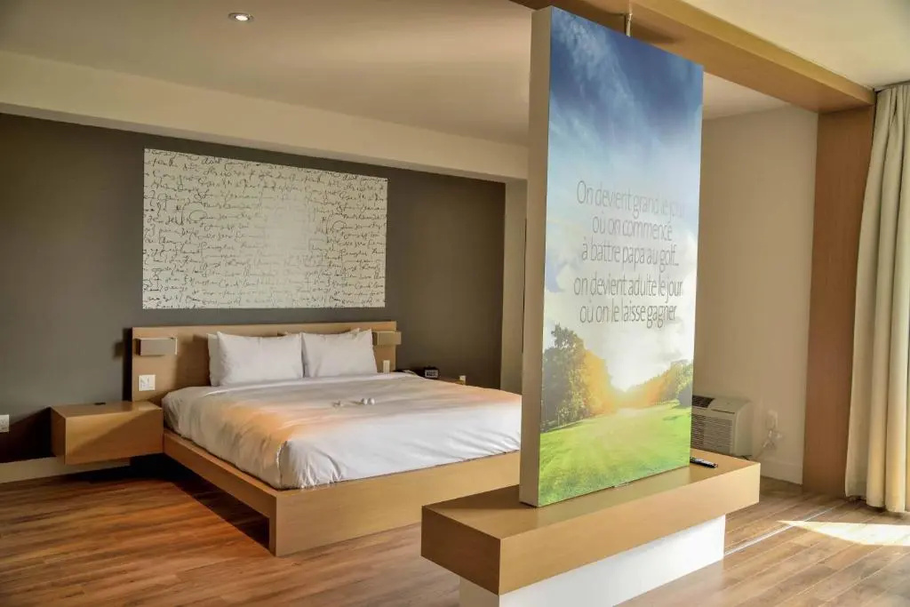 Double Suite (full double bed)
