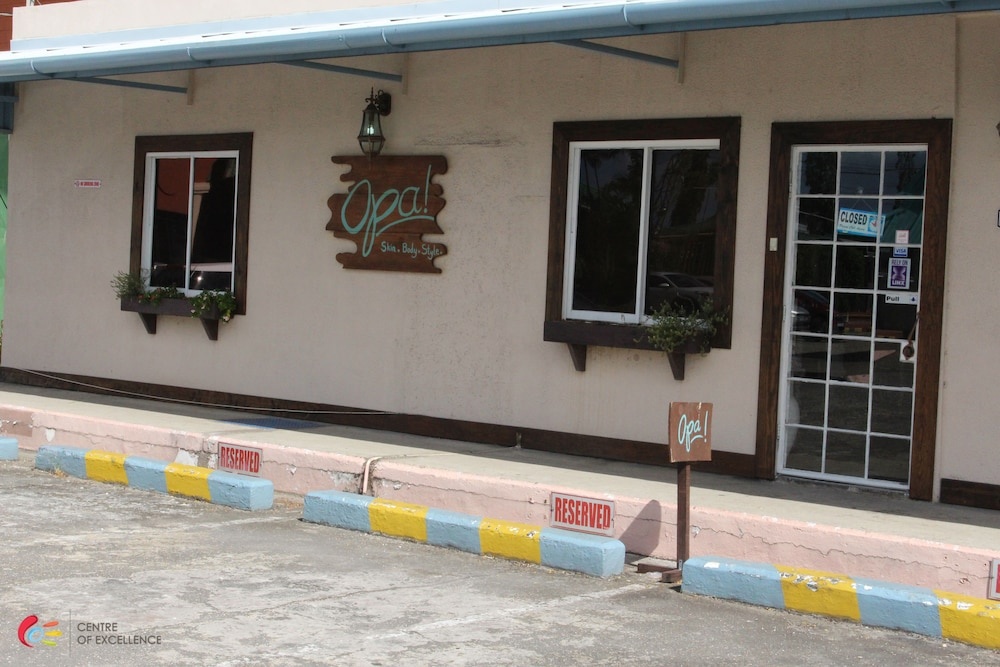 Cattleya Hotel — фото 1