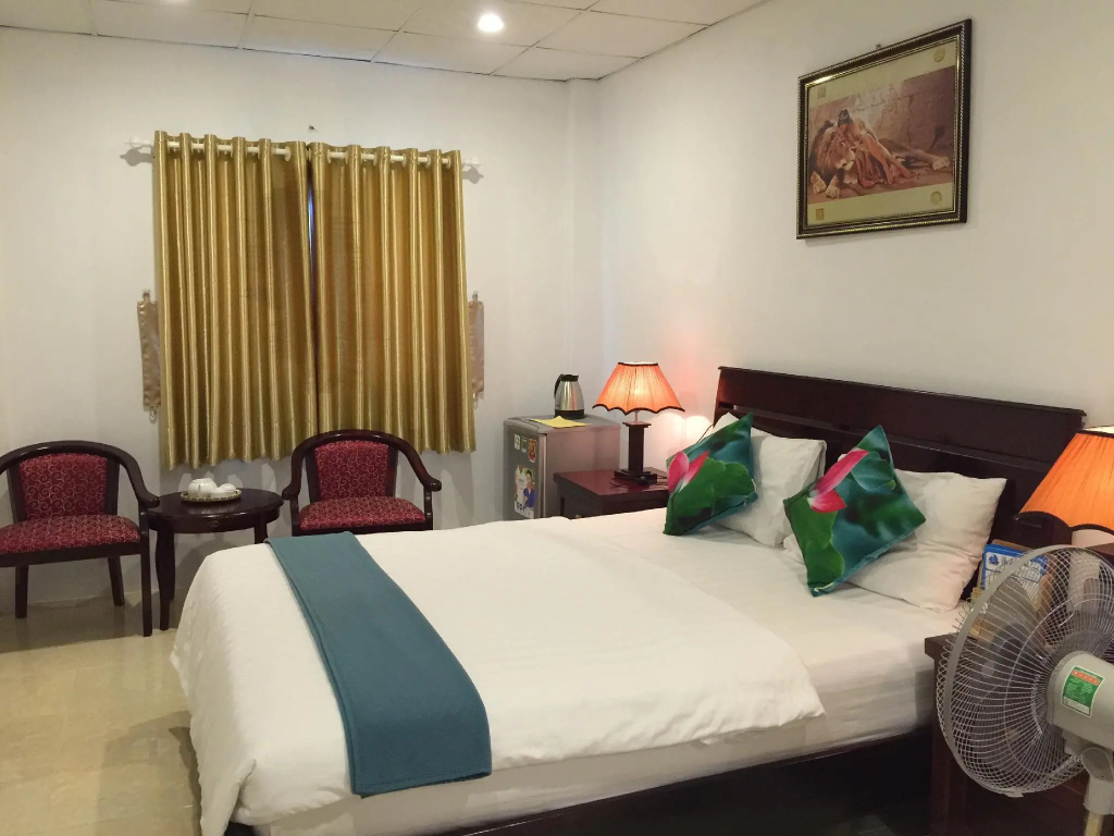Standard Double room (full double bed)