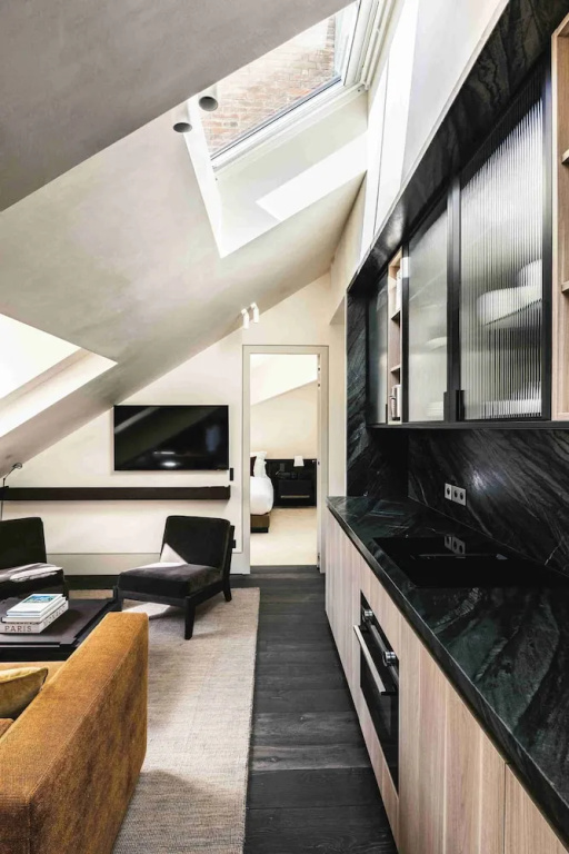 Mondovi Luxury Suites 48