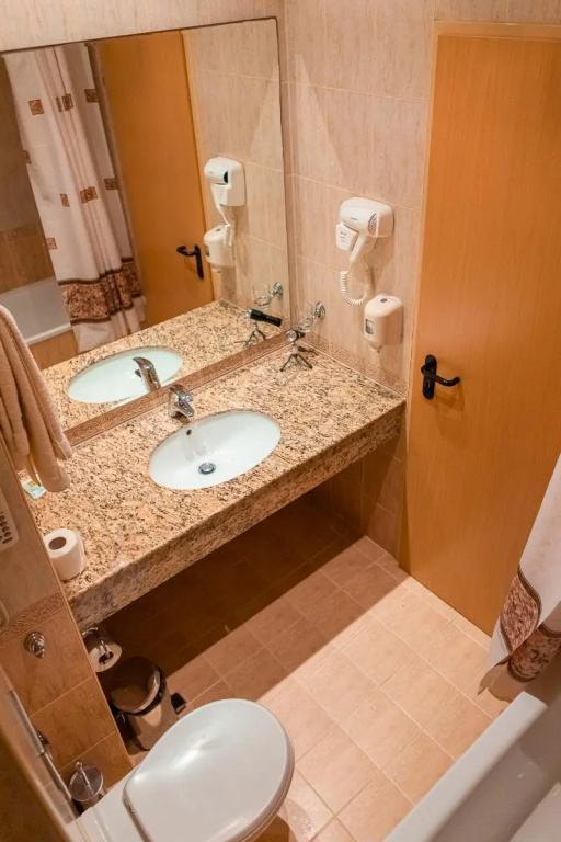 Standard Triple room with balcony