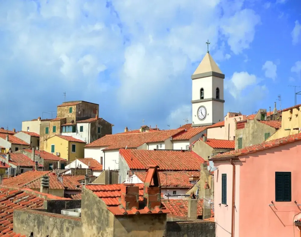 Apartment in Capoliveri Near Sandy Beaches