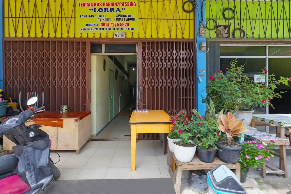 Hotel O Penginapan LorraNearPasar Oleh Oleh