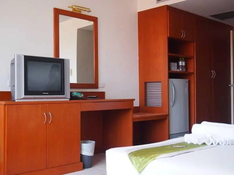 Crown Pattaya Beach Hotel - Chambres