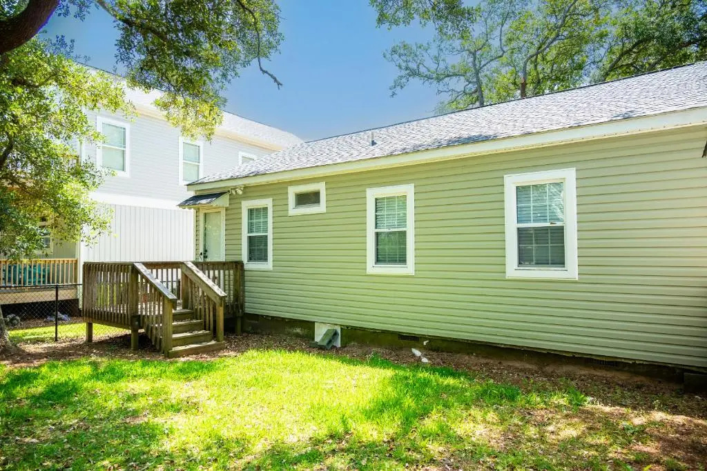 Bill's Place by Oak Island Accommodations