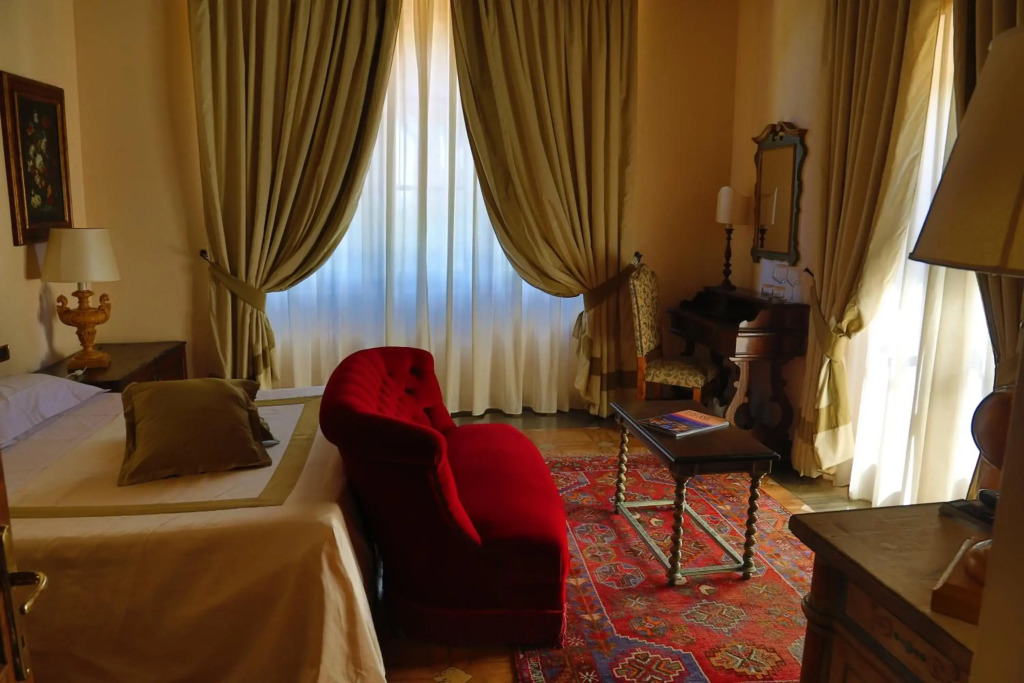 Hotel La Collegiata by null