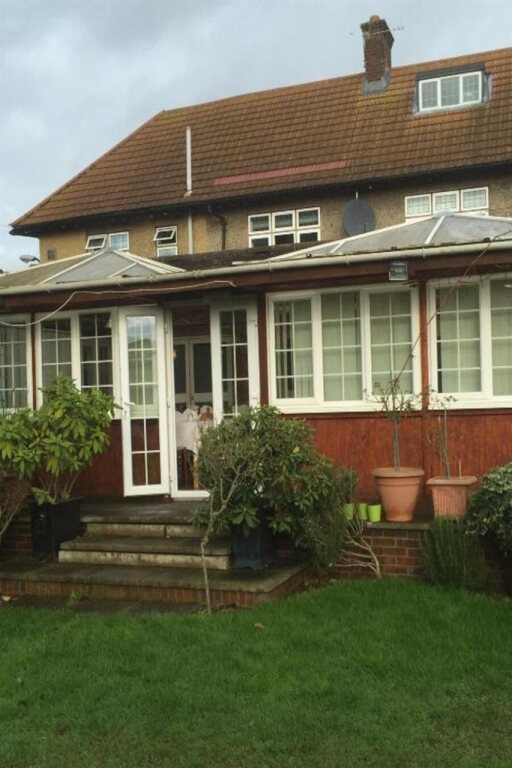 Colnbrook Lodge Guest House image