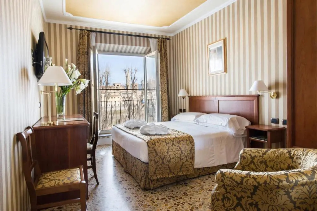 Comfort Double room (full double bed)