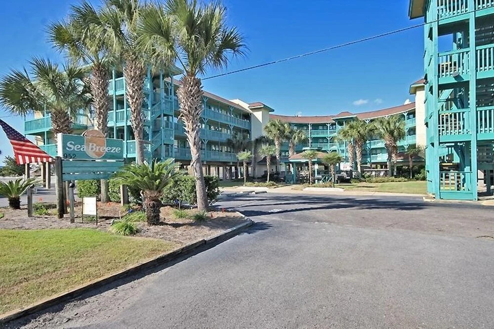 Sea Breeze by Youngs Suncoast