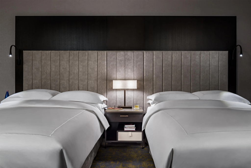 Hotel X Toronto, a Destination by Hyatt Hotel — фото