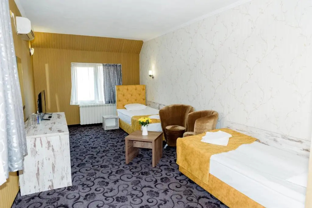 Standard Double room (twin beds)