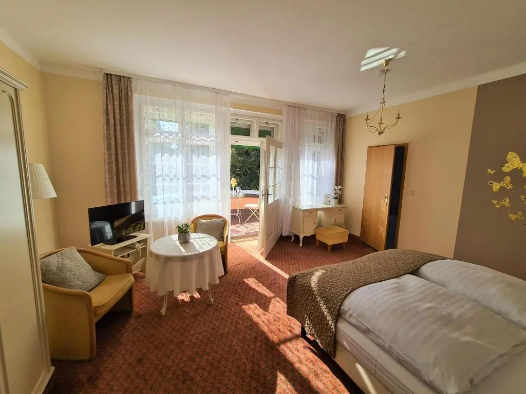 Standard Double room (twin beds)