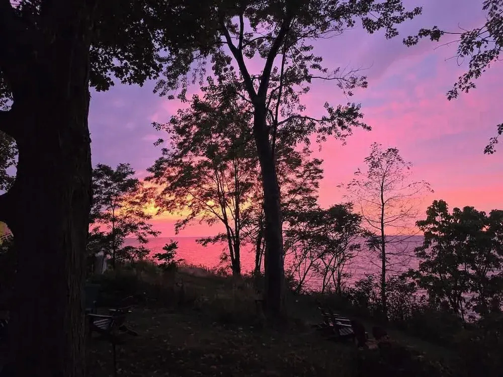 Coastal Lake Erie Cottage w/ Amazing Water Views!