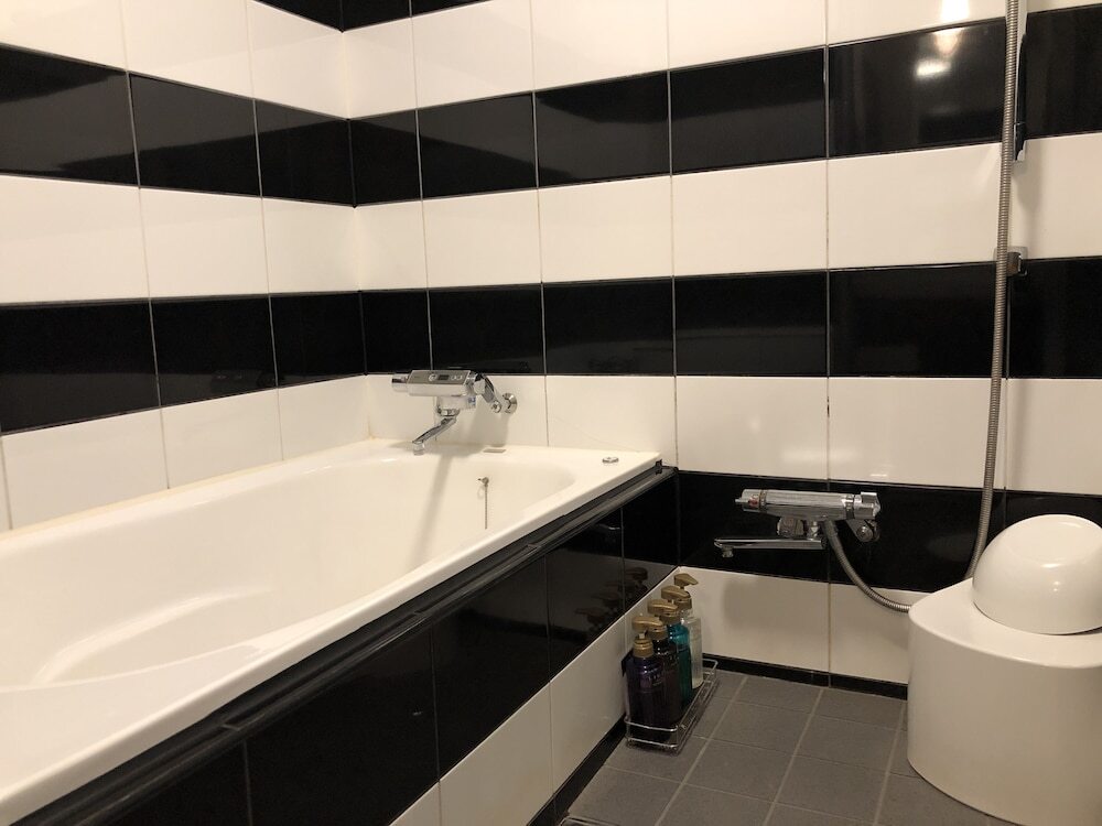 gallery_image_hidden_9