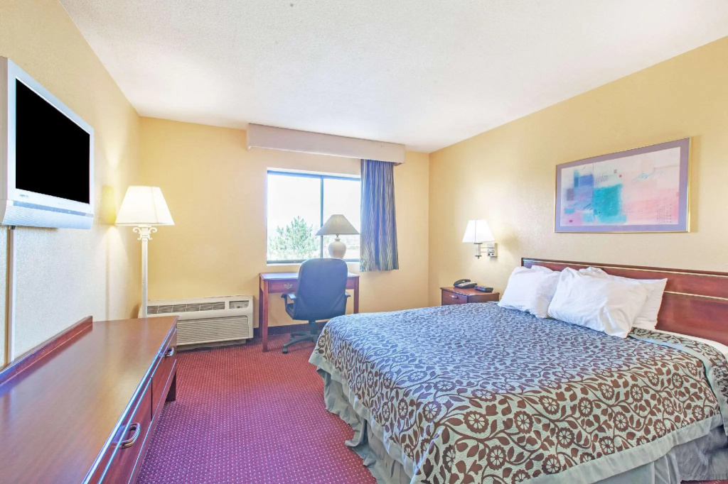 Standard Double room (full double bed)