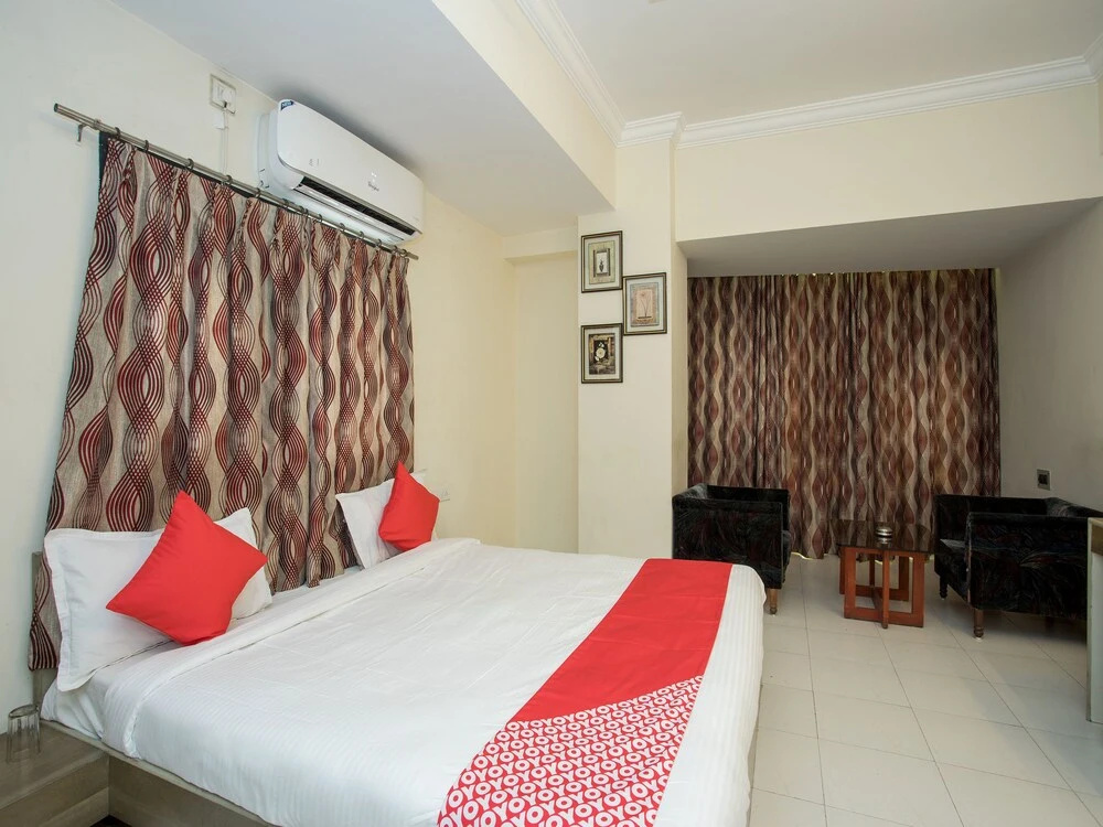 OYO 14421 Hotel Grand Tower