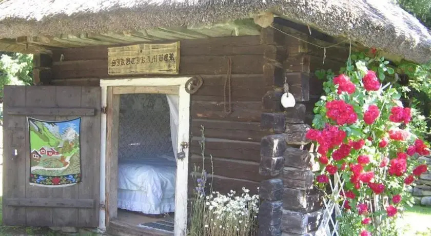 Peetri Holiday Home
