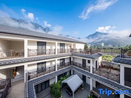 Panzhou Wumeng Grand Prairie Yunxi Yashe Homestay