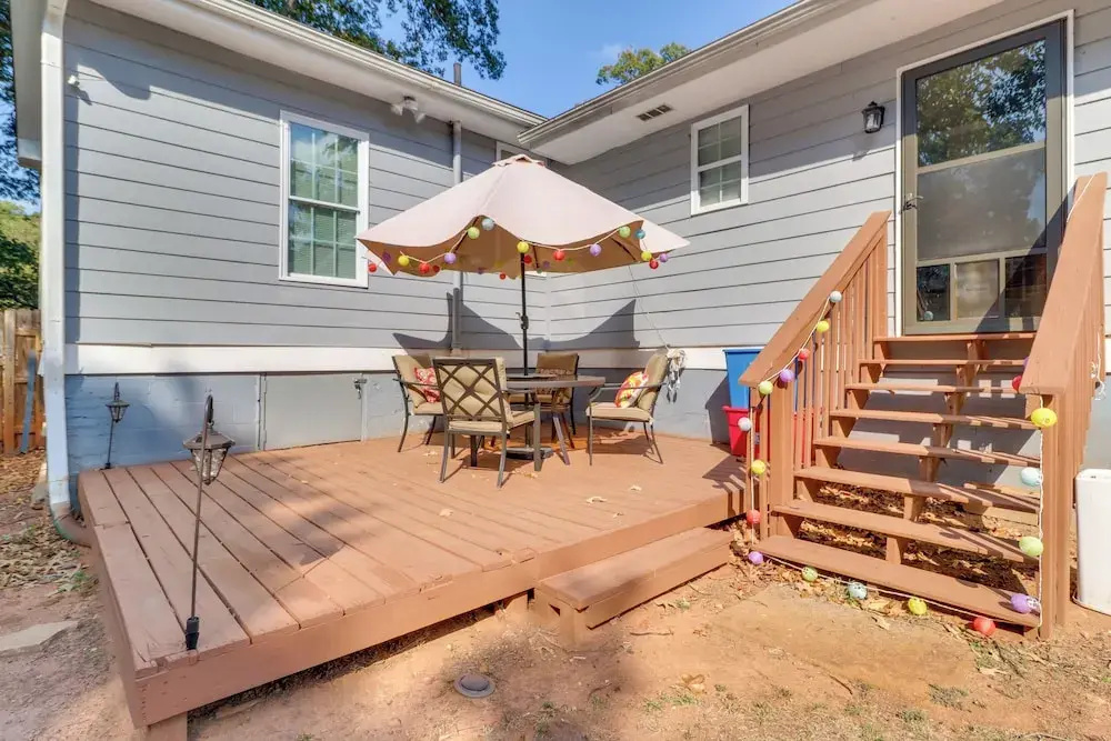 Updated Farmhouse w/ Yard, 10 Mi to Dtwn Atlanta