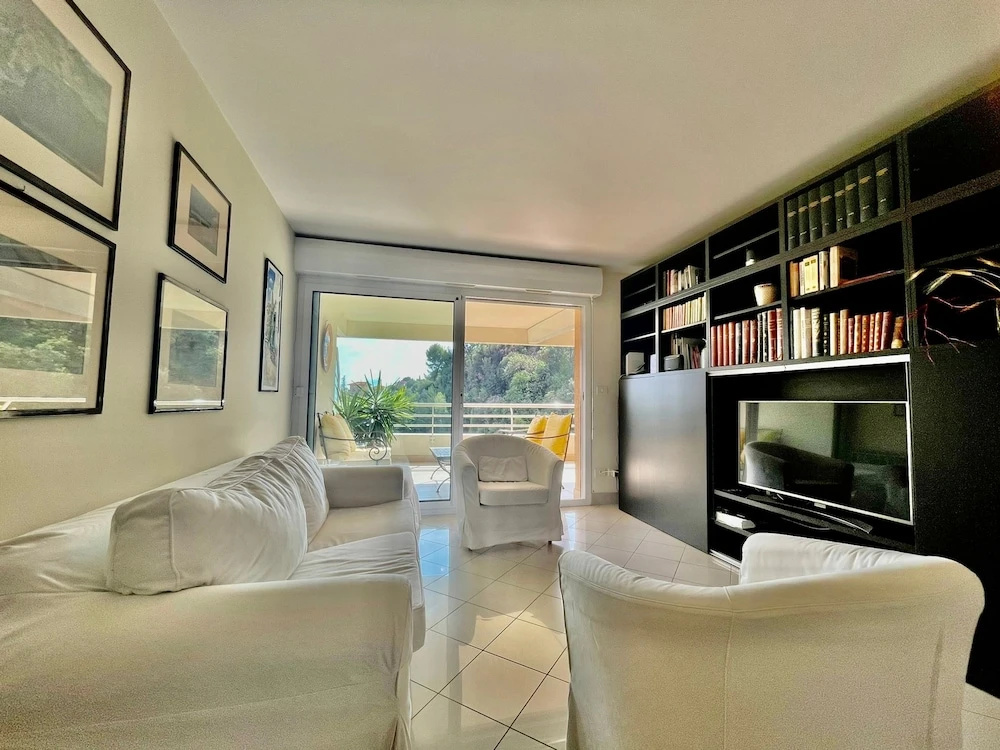 Voir la photo 1 — 2 Rooms in Luxury Residence Bordering Monaco