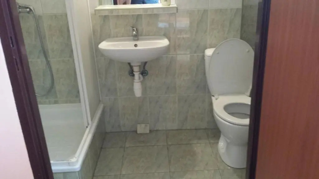 Comfort room