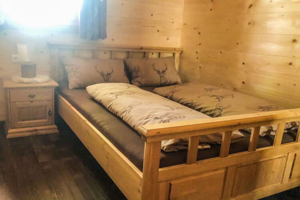 Hackihutte Mountain hut — 4