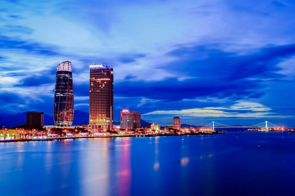 Beach & Waterfront
