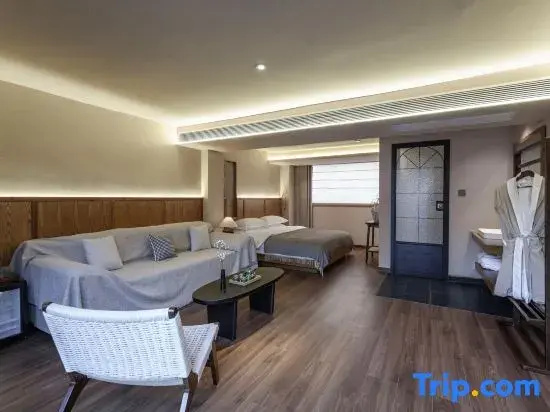 Standard Double room with garden view (full double bed)