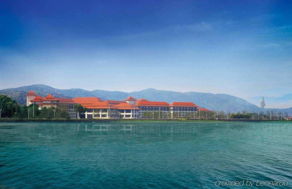 Beach & Waterfront