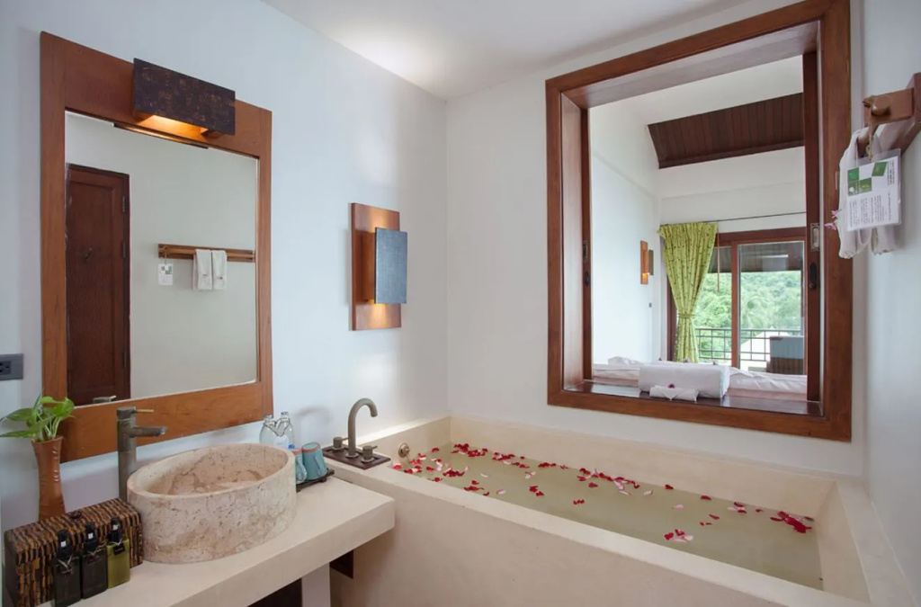 Deluxe room with sea view