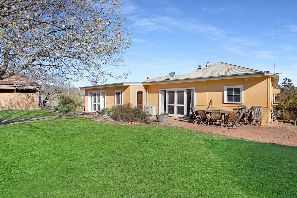 Lone Pine Farmhouse