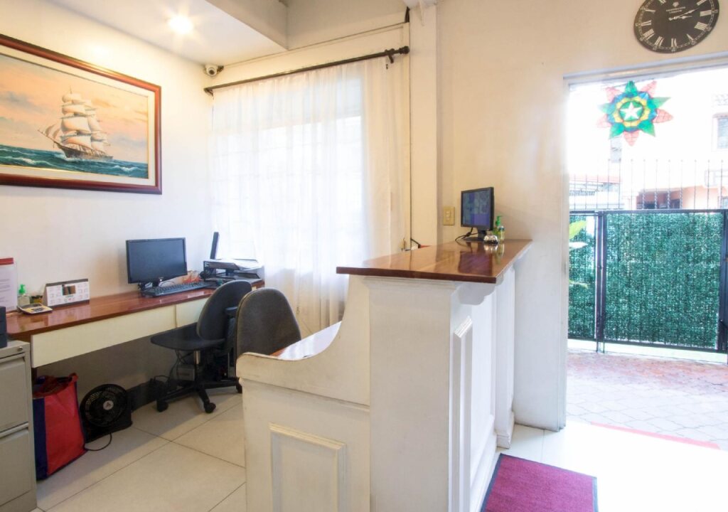 Makati Riverside Inn by null