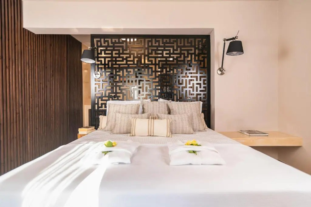 Deluxe Double room with balcony and with sea view (full double bed)