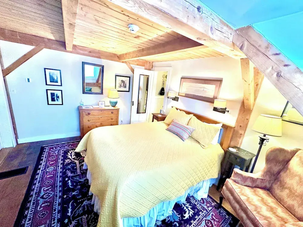 花園景標準雙人房，配備雙人床