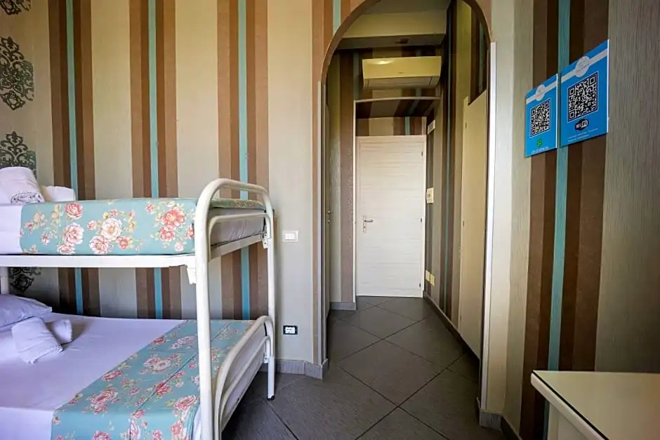 Hotel New Sayonara - Chambres