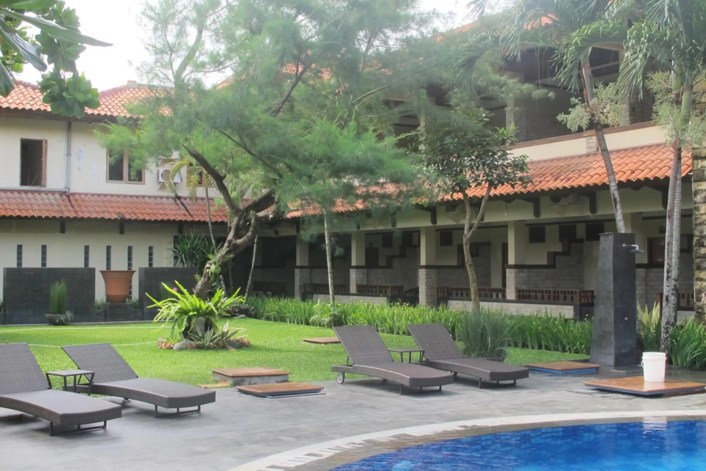 Surya Kencana Seaside Hotel - Général