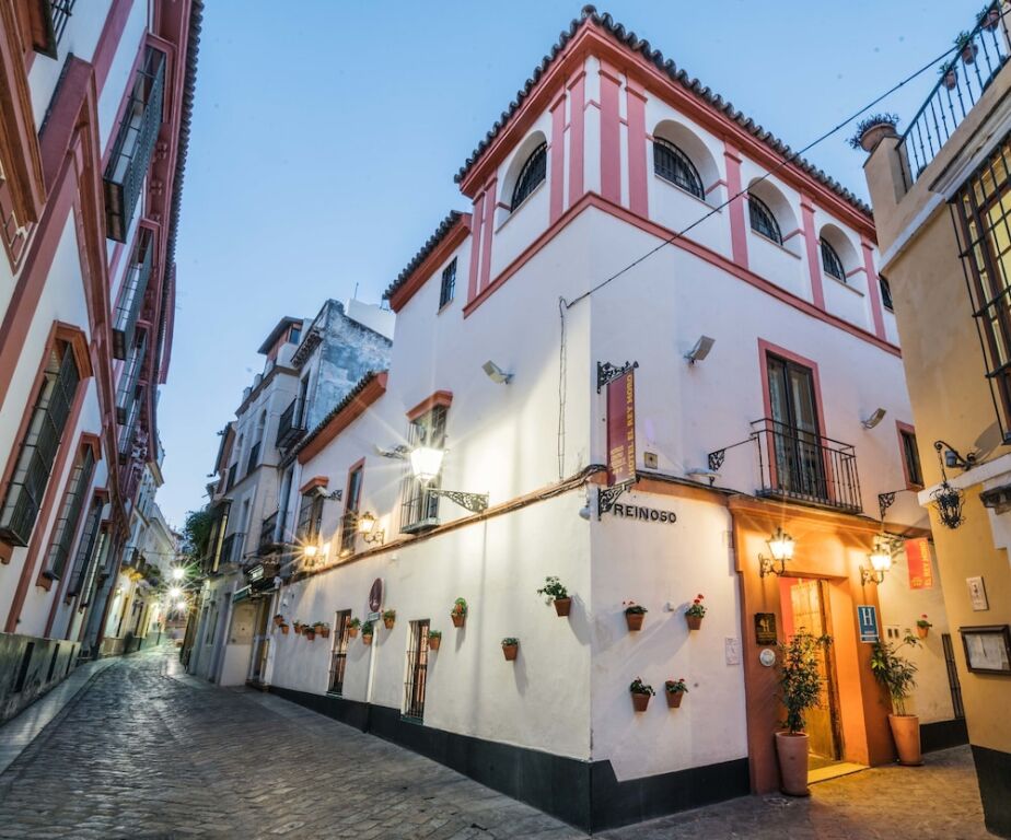 carousel image for El Rey Moro Hotel