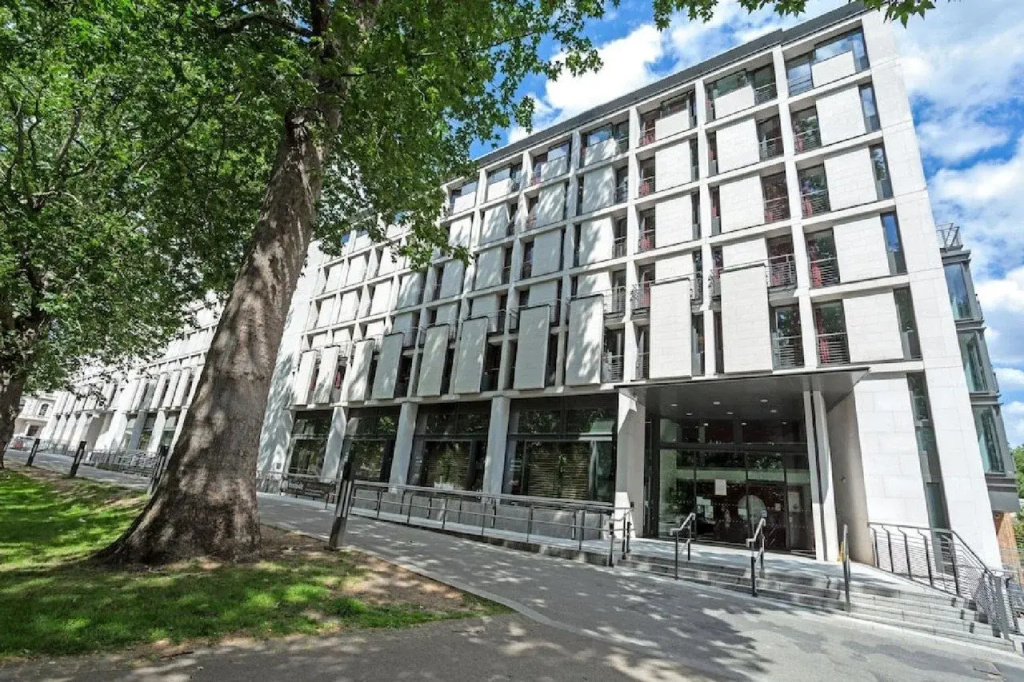 Imperial College London Princes Garden — фото