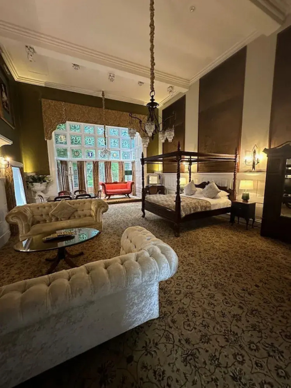 Presidential room
