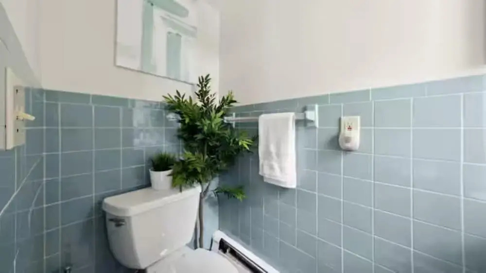 Upscale 3BR NY Home with Free Parking — фото 6