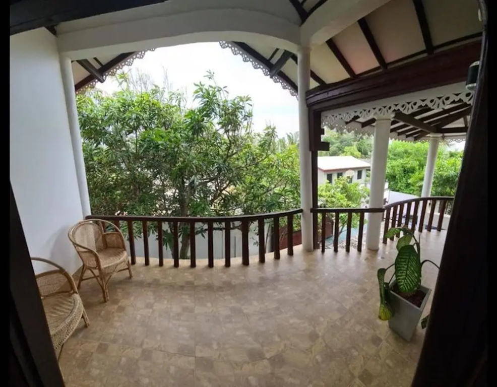 Ja-elas French Touch Entire Villa