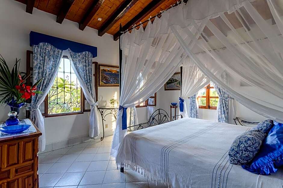Suites La Hacienda by null