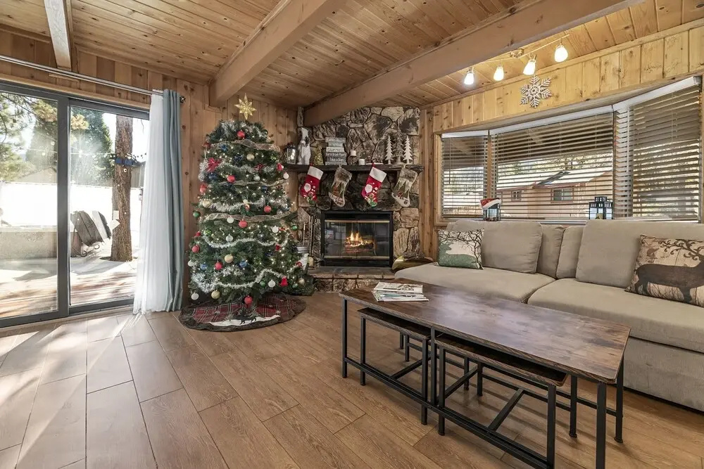 Moonridge Getaway - The Perfect Home For Everyone With All The Amenities You Will Need! 3 Bedroom Home