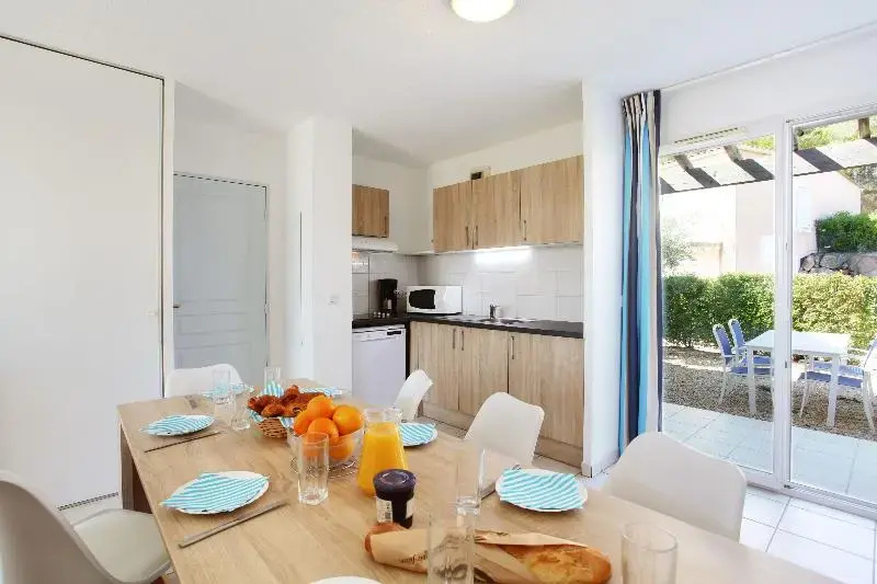 2 Bedrooms Apartment with balcony
