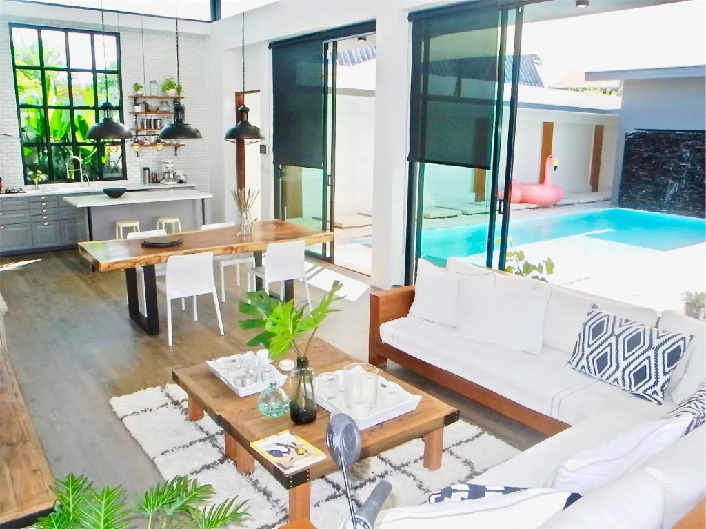 New Wonderful Villa in Nai Harn Center